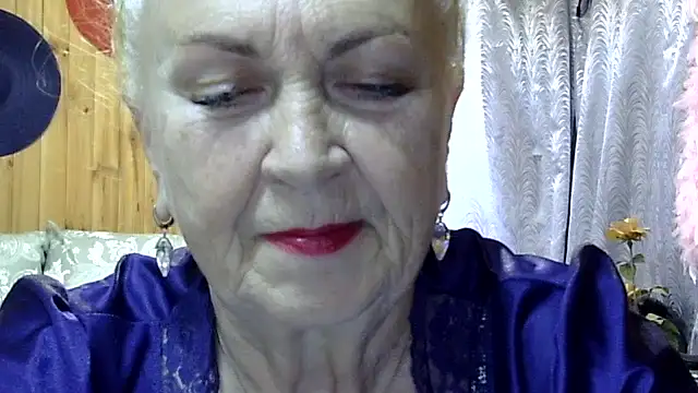 Snapshot of Emma52610 chatting on 10-11-25, 11:20 Emma52610 online show from 10-11-25, 11:20