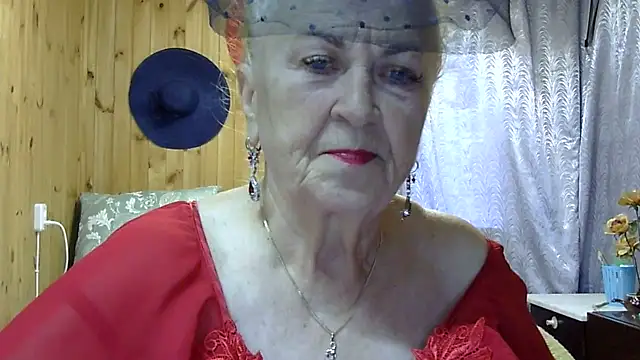 Snapshot of Emma52610 chatting on 10-18-25, 11:33 Emma52610 online show from 10-18-25, 11:33