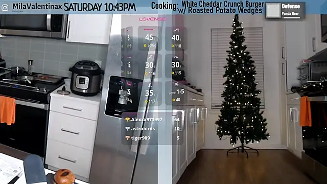 Snapshot of MilaValentina chatting on 12-29-24, 03:44 MilaValentina online show from 12-29-24, 03:44