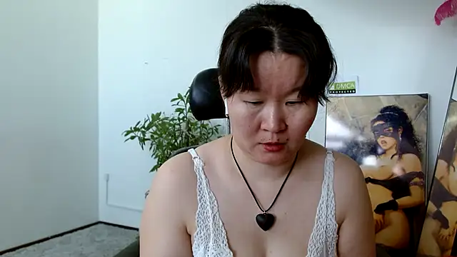 Snapshot of Akira_xx chatting on 02-08-25, 04:36 Akira xx online show from 02-08-25, 04:36