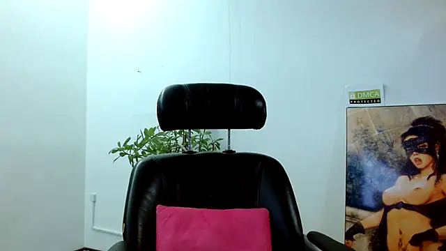 Snapshot of Akira_xx chatting on 02-16-25, 02:09 Akira xx online show from 02-16-25, 02:09