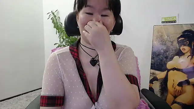 Snapshot of Akira_xx chatting on 11-23-25, 02:33 Akira xx online show from 11-23-25, 02:33