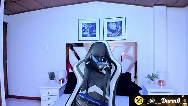 Lia Simons online show from 02-06-25, 05:57