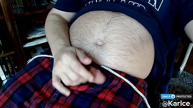 Snapshot of karlce chatting on 12-19-24, 07:51 karlce online show from 12-19-24, 07:51