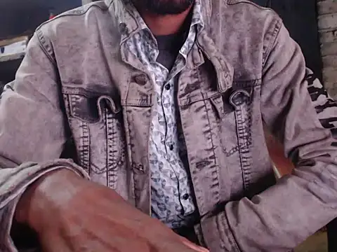 Snapshot of ThethunderPo chatting on 12-15-24, 03:45 ThethunderPo online show from 12-15-24, 03:45