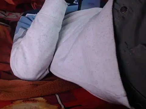 Snapshot of ThethunderPo chatting on 12-21-24, 01:32 ThethunderPo online show from 12-21-24, 01:32