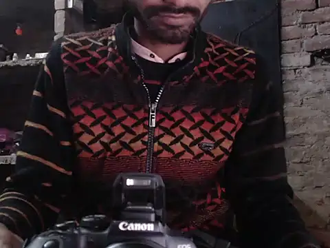 Snapshot of ThethunderPo chatting on 12-31-24, 06:27 ThethunderPo online show from 12-31-24, 06:27