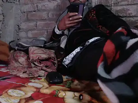 Snapshot of ThethunderPo chatting on 01-30-25, 01:33 ThethunderPo online show from 01-30-25, 01:33