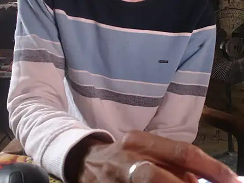 Snapshot of ThethunderPo chatting on 02-27-25, 02:42 ThethunderPo online show from 02-27-25, 02:42