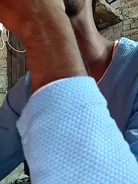 Snapshot of ThethunderPo chatting on 10-12-25, 02:43 ThethunderPo online show from 10-12-25, 02:43