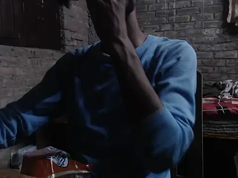 Snapshot of ThethunderPo chatting on 10-24-25, 12:56 ThethunderPo online show from 10-24-25, 12:56