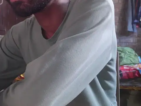 Snapshot of ThethunderPo chatting on 11-02-25, 06:05 ThethunderPo online show from 11-02-25, 06:05