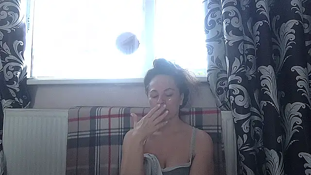 LindaStarS online show from 04-07-26, 05:08