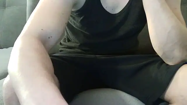 Snapshot of ShyGuyWannaTry chatting on 10-30-25, 06:15 ShyGuyWannaTry online show from 10-30-25, 06:15