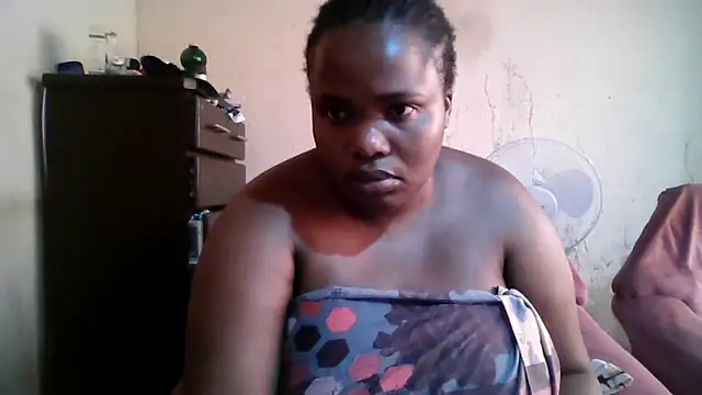 Snapshot of sexybigboobz chatting on 09-15-25, 06:35 sexybigboobz online show from 09-15-25, 06:35