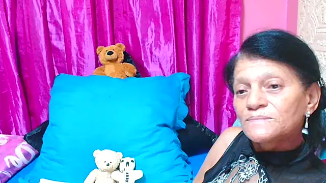 Snapshot of SLUTTYROXY chatting on 03-18-25, 05:41 SLUTTYROXY online show from 03-18-25, 05:41