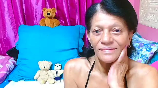 Snapshot of SLUTTYROXY chatting on 03-18-25, 07:10 SLUTTYROXY online show from 03-18-25, 07:10