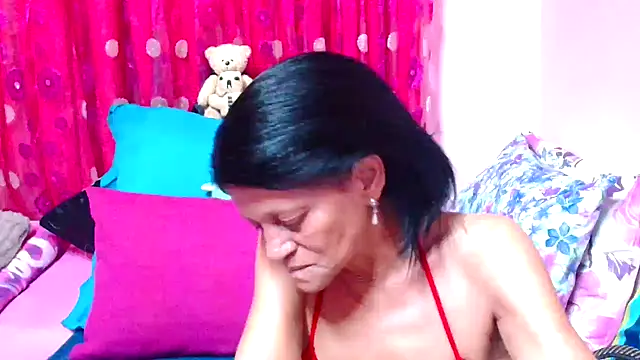 Snapshot of SLUTTYROXY chatting on 09-15-25, 06:30 SLUTTYROXY online show from 09-15-25, 06:30