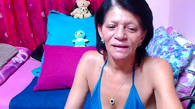 Snapshot of SLUTTYROXY chatting on 09-19-25, 07:36 SLUTTYROXY online show from 09-19-25, 07:36