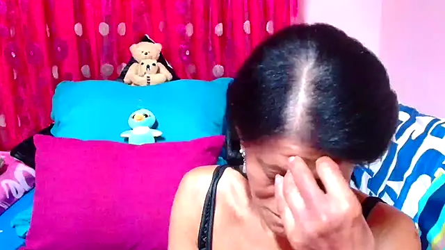 Snapshot of SLUTTYROXY chatting on 09-26-25, 06:45 SLUTTYROXY online show from 09-26-25, 06:45