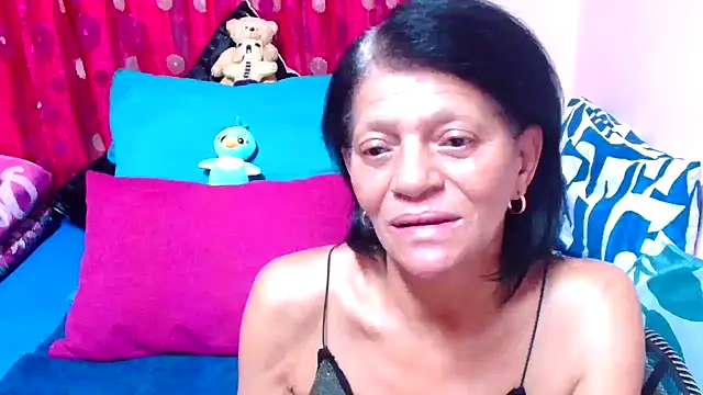 Snapshot of SLUTTYROXY chatting on 10-14-25, 06:31 SLUTTYROXY online show from 10-14-25, 06:31