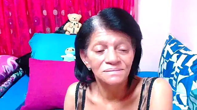 Snapshot of SLUTTYROXY chatting on 10-20-25, 07:25 SLUTTYROXY online show from 10-20-25, 07:25