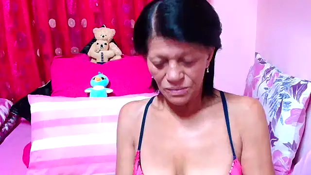 Snapshot of SLUTTYROXY chatting on 11-04-25, 05:34 SLUTTYROXY online show from 11-04-25, 05:34