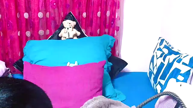 Snapshot of SLUTTYROXY chatting on 11-13-25, 06:29 SLUTTYROXY online show from 11-13-25, 06:29