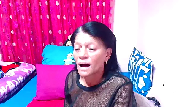 Snapshot of SLUTTYROXY chatting on 11-16-25, 05:40 SLUTTYROXY online show from 11-16-25, 05:40