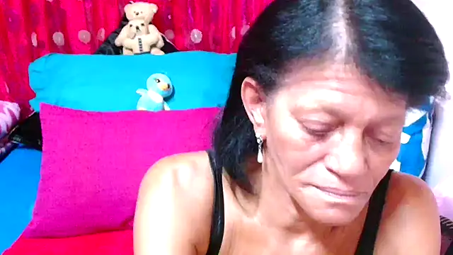 Snapshot of SLUTTYROXY chatting on 11-18-25, 03:05 SLUTTYROXY online show from 11-18-25, 03:05