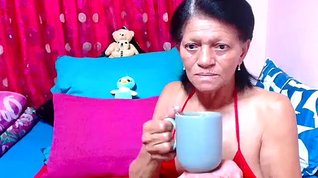 Snapshot of SLUTTYROXY chatting on 11-23-25, 08:14 SLUTTYROXY online show from 11-23-25, 08:14