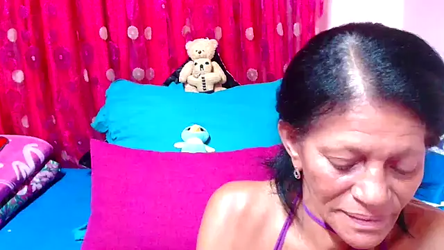 Snapshot of SLUTTYROXY chatting on 11-24-25, 08:41 SLUTTYROXY online show from 11-24-25, 08:41