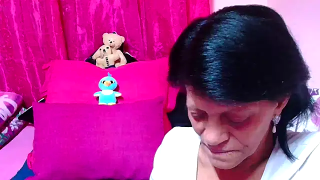 Snapshot of SLUTTYROXY chatting on 11-28-25, 07:27 SLUTTYROXY online show from 11-28-25, 07:27