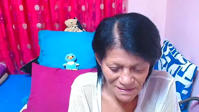 SLUTTYROXY online show from 04-18-26, 07:07