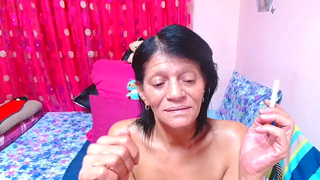 SLUTTYROXY online show from 04-24-26, 06:43