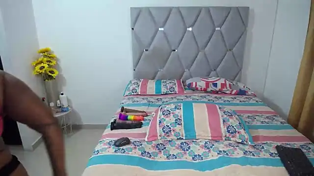 Snapshot of AnnaSim chatting on 02-17-25, 10:51 AnnaSim online show from 02-17-25, 10:51