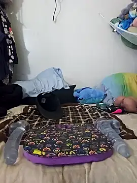 Snapshot of UncutHammer69 chatting on 01-15-25, 06:51 UncutHammer69 online show from 01-15-25, 06:51