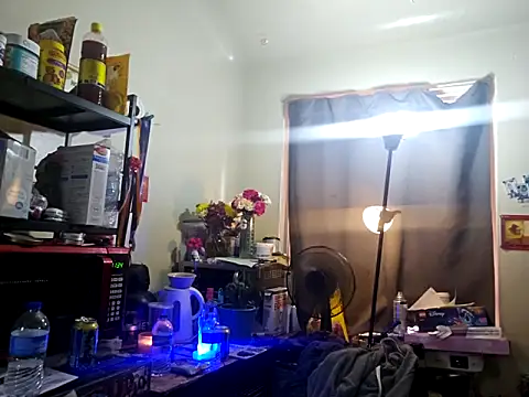 Snapshot of UncutHammer69 chatting on 02-28-25, 07:35 UncutHammer69 online show from 02-28-25, 07:35