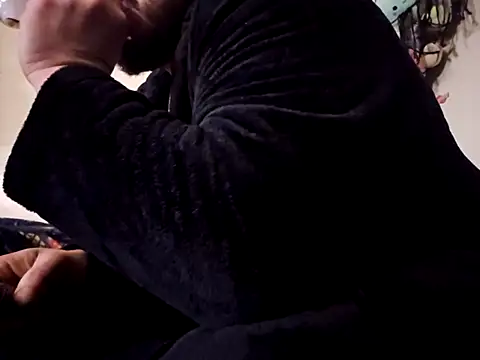 Snapshot of UncutHammer69 chatting on 01-10-26, 08:43 UncutHammer69 online show from 01-10-26, 08:43