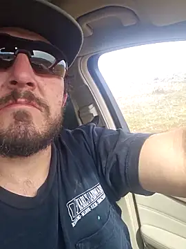 Snapshot of UncutHammer69 chatting on 02-23-26, 09:34 UncutHammer69 online show from 02-23-26, 09:34