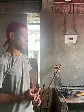 Snapshot of RetainedHound chatting on 11-15-25, 03:52 RetainedHound online show from 11-15-25, 03:52