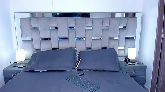 Cammiila online show from 10-07-25, 03:20