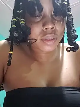 Snapshot of HONEYSWEETS_LIVE chatting on 10-22-25, 04:35 HONEYSWEETS LIVE online show from 10-22-25, 04:35