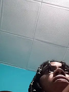 Snapshot of HONEYSWEETS_LIVE chatting on 11-06-25, 03:29 HONEYSWEETS LIVE online show from 11-06-25, 03:29