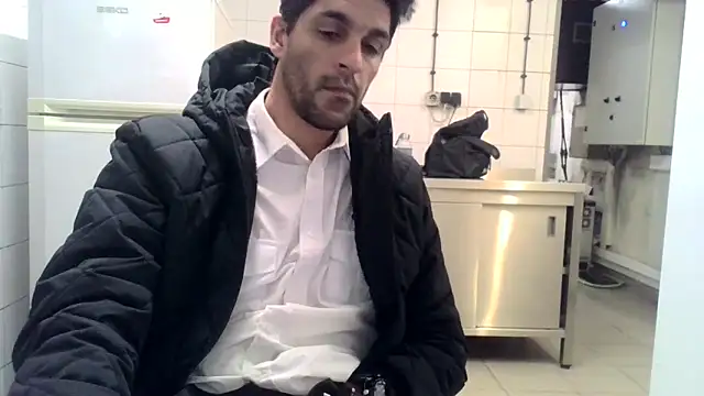 Snapshot of abonado22cm chatting on 02-13-25, 03:18 abonado22cm online show from 02-13-25, 03:18