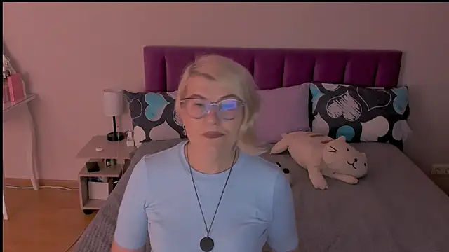 sabrinamacmarren online show from 02-19-25, 04:44