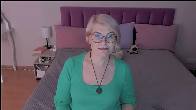 sabrinamacmarren online show from 03-20-25, 05:25