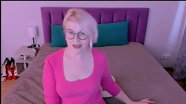 sabrinamacmarren online show from 09-21-25, 03:02