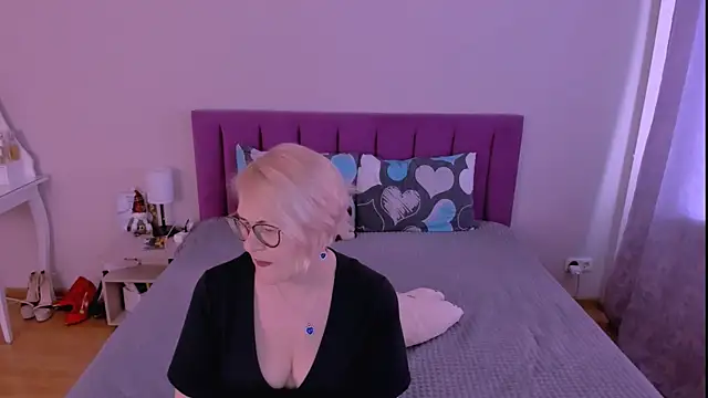 sabrinamacmarren online show from 02-05-26, 07:57