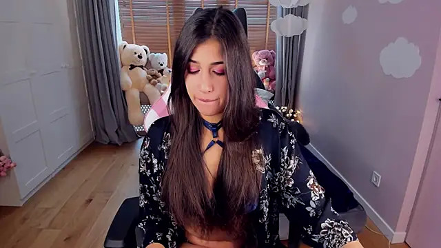 MiaSilkX online show from 10-28-25, 12:19